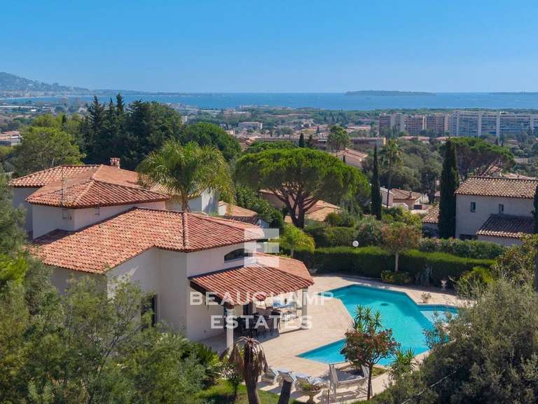 Villa Mandelieu-la-Napoule - 6 chambres - 203m²