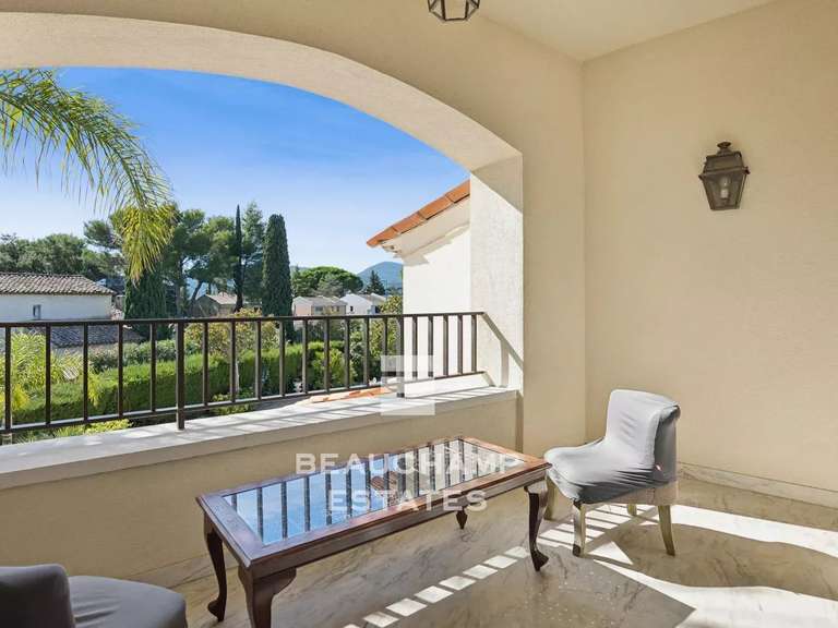 Villa Mandelieu-la-Napoule - 6 chambres - 203m²