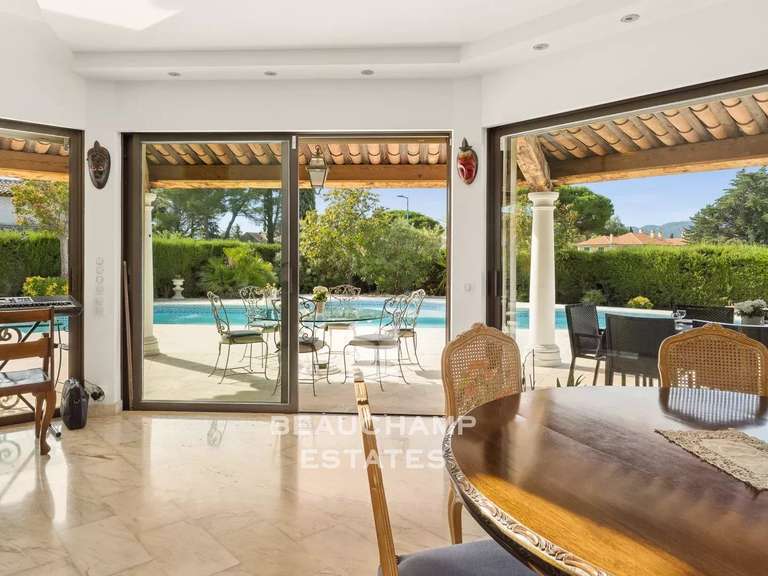 Villa Mandelieu-la-Napoule - 6 chambres - 203m²