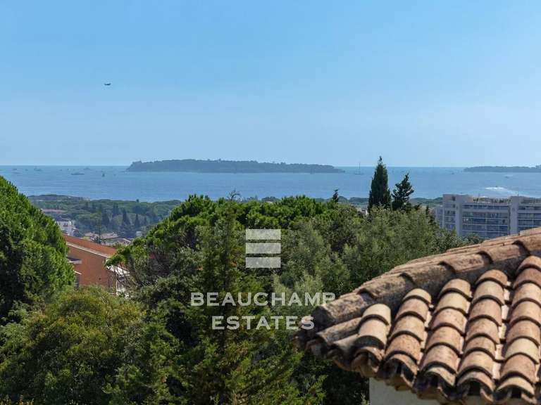 Villa Mandelieu-la-Napoule - 6 chambres - 203m²