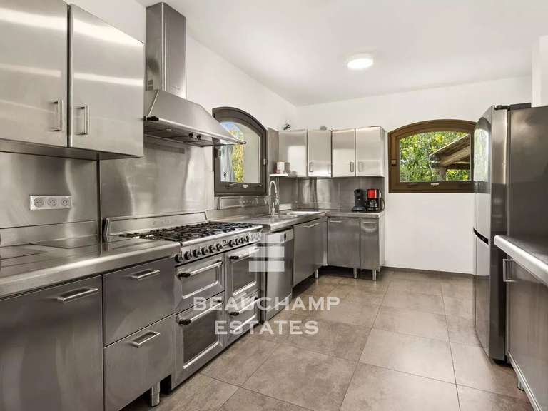 Villa Mandelieu-la-Napoule - 6 chambres - 203m²