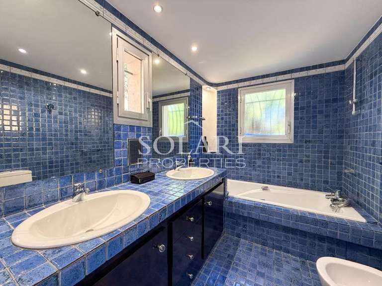 Villa Mandelieu-la-Napoule - 3 chambres - 245m²