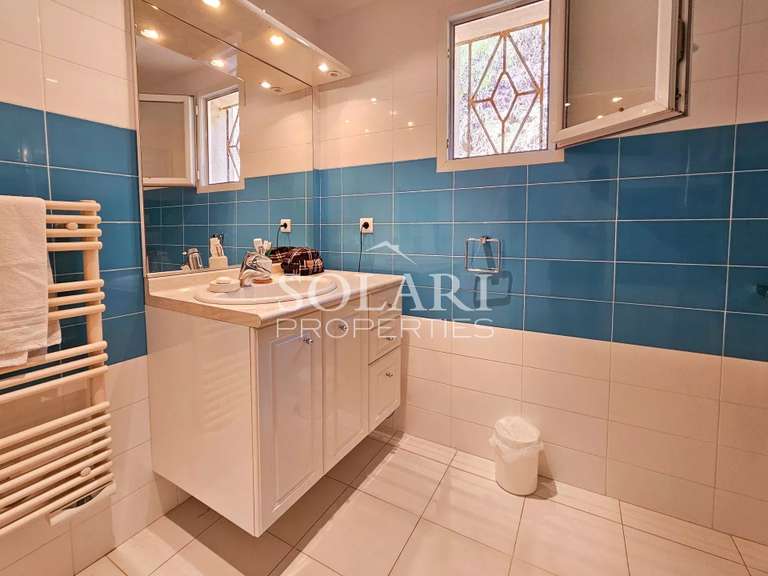 Villa Mandelieu-la-Napoule - 4 chambres - 180m²