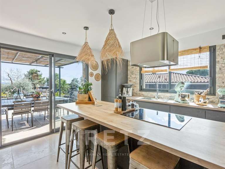 Maison Manosque - 4 chambres - 134m²