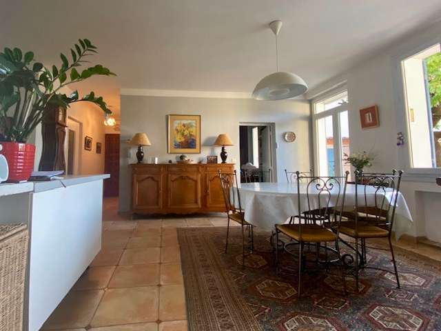 Maison Manosque - 5 chambres - 206m²