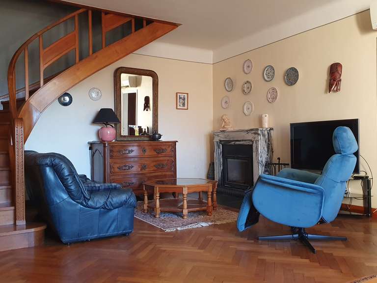 Maison Manosque - 5 chambres - 206m²