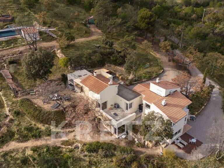 Maison Manosque - 4 chambres - 200m²