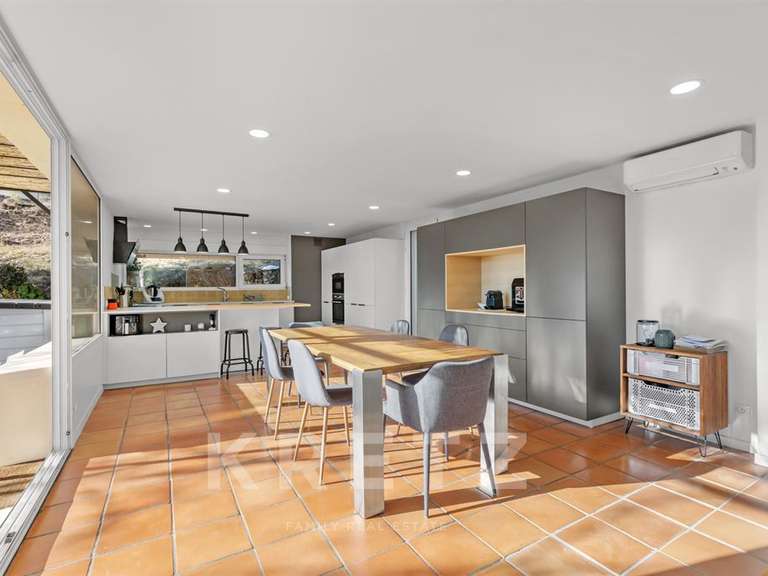 Maison Manosque - 4 chambres - 200m²