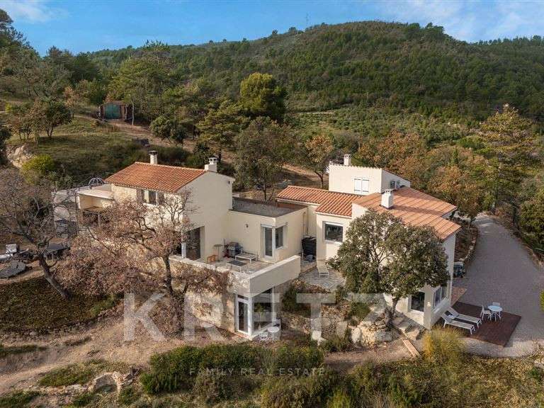 Maison Manosque - 4 chambres - 200m²