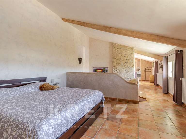 Maison Manosque - 4 chambres - 220m²