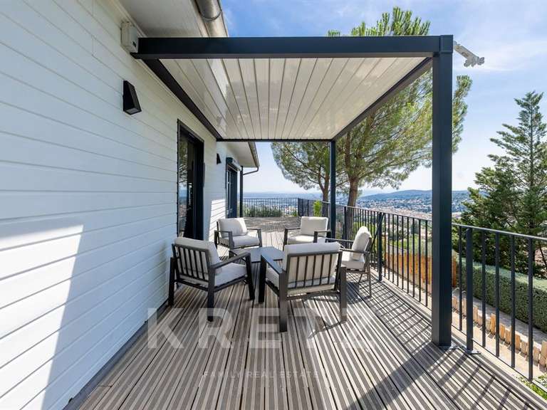 Maison Manosque - 3 chambres - 200m²