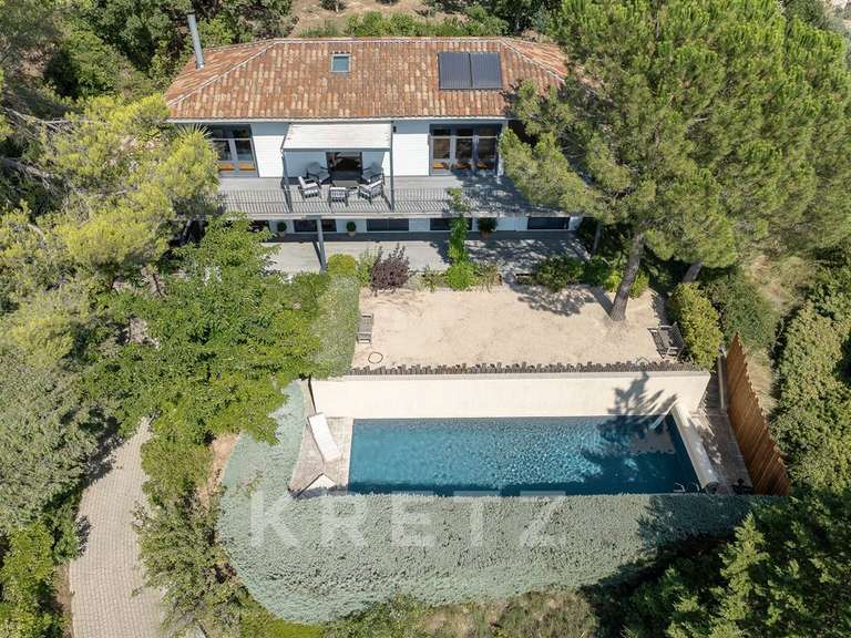 Maison Manosque - 3 chambres - 200m²