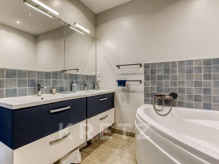 Maison Manosque - 5 chambres - 160m²