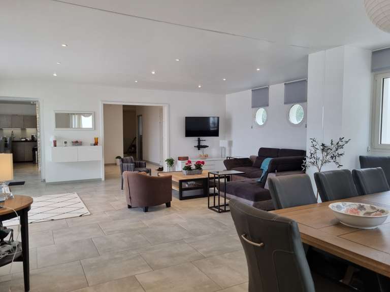 Villa Manosque - 4 bedrooms - 260m²