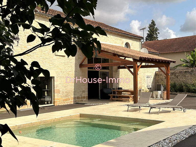 Villa Mansle - 6 chambres - 368m²