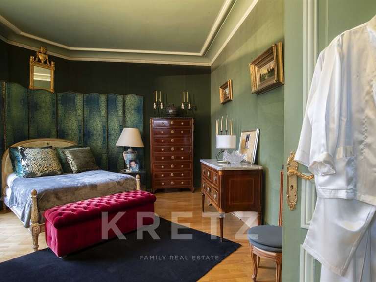Maison Mantes-la-Jolie - 6 chambres - 328m²