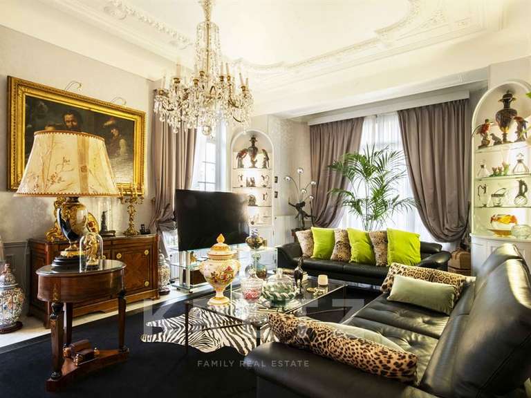 Maison Mantes-la-Jolie - 6 chambres - 328m²
