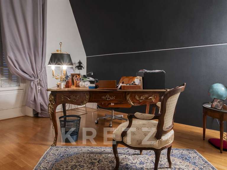 Maison Mantes-la-Jolie - 6 chambres - 328m²