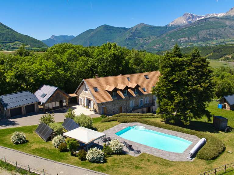 Maison Manteyer - 6 chambres - 245m²