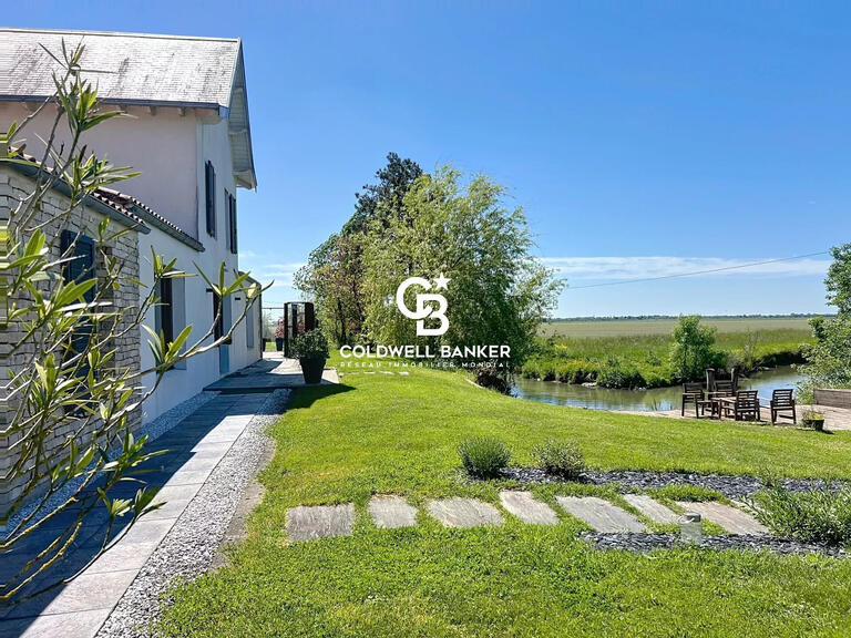 Maison Marans - 5 chambres - 242m²