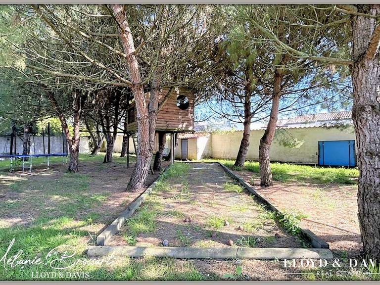 Maison Marans - 8 chambres - 523m²