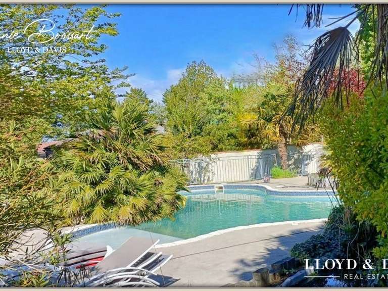 Maison Marans - 8 chambres - 523m²