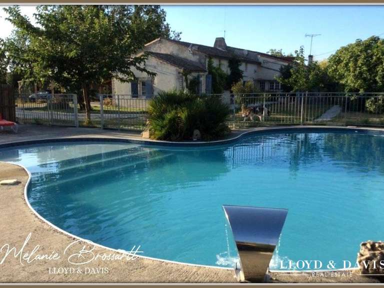 Maison Marans - 8 chambres - 523m²