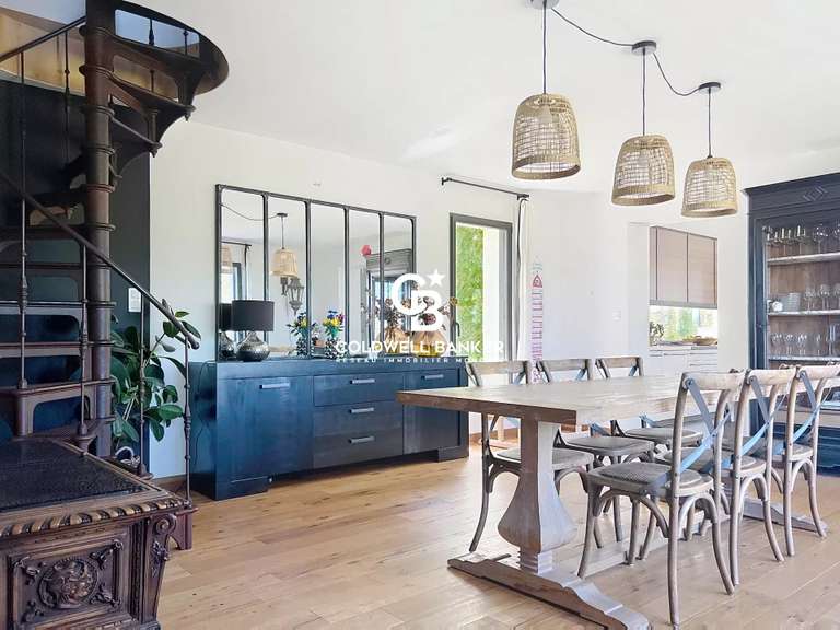 Maison Marans - 5 chambres - 242m²