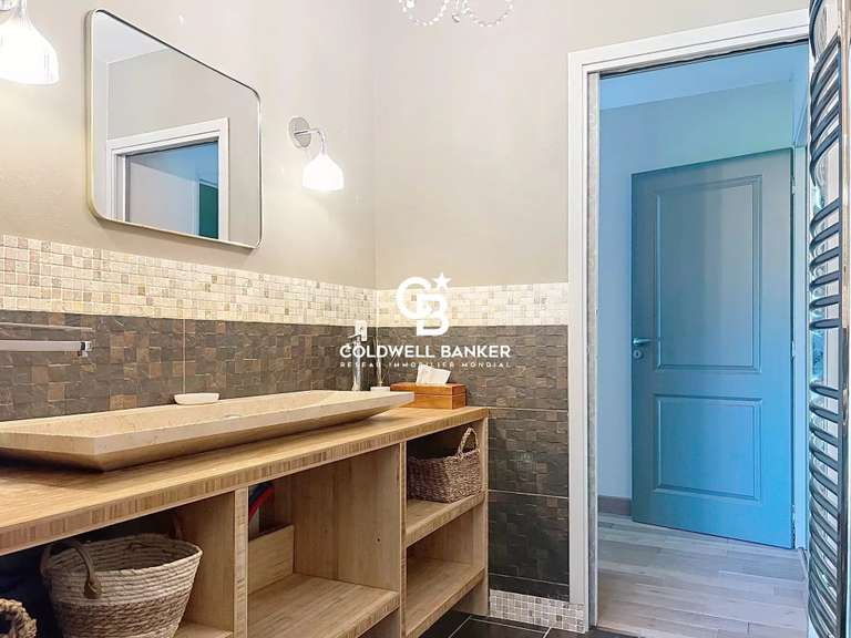 Maison Marans - 5 chambres - 242m²