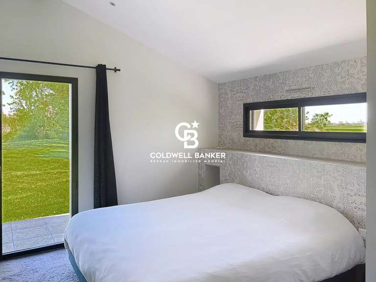 Maison Marans - 5 chambres - 242m²