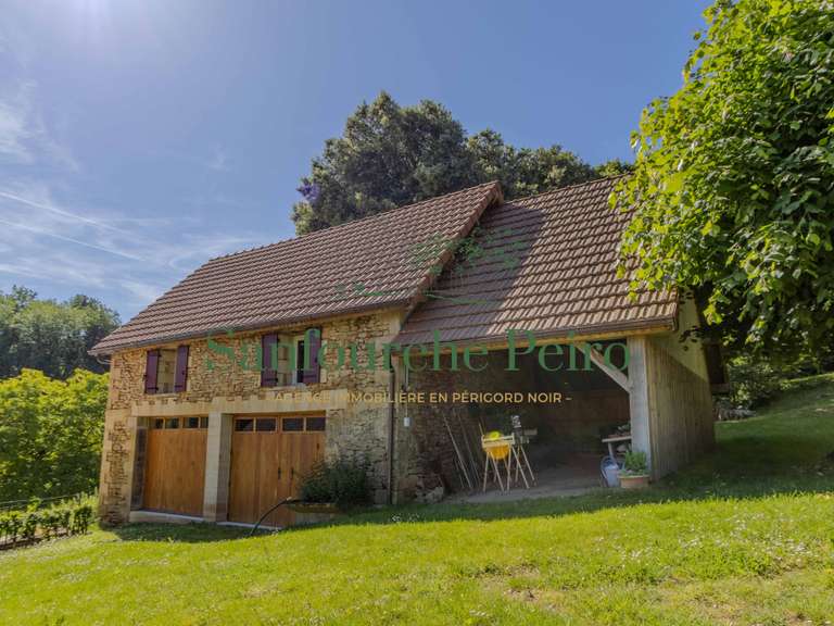Maison Marcillac-Saint-Quentin - 5 chambres - 157m²