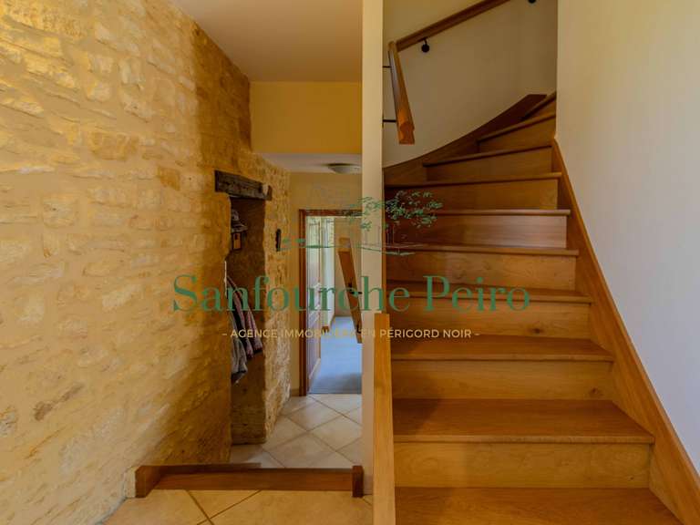 Maison Marcillac-Saint-Quentin - 5 chambres - 157m²