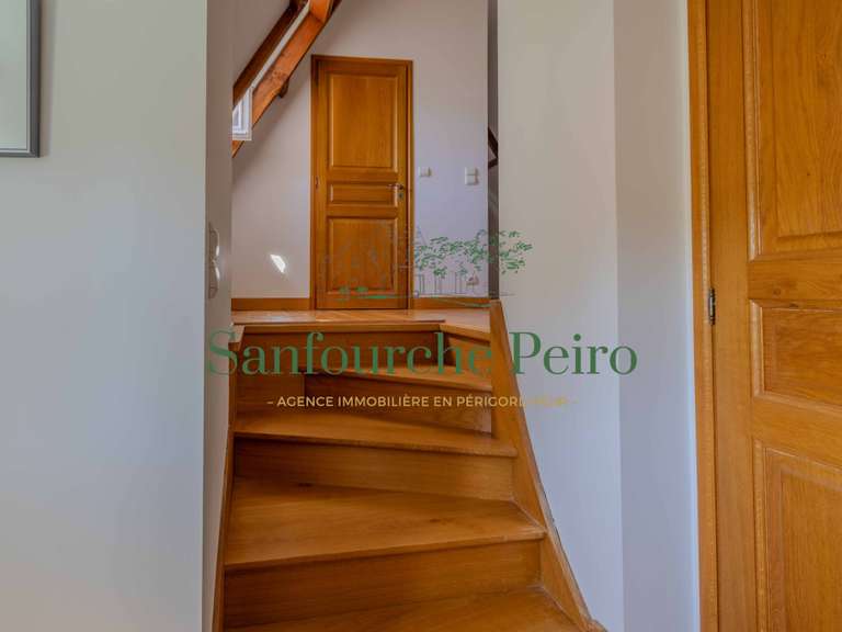 Maison Marcillac-Saint-Quentin - 5 chambres - 157m²