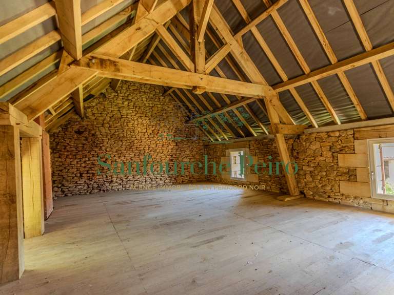 Maison Marcillac-Saint-Quentin - 5 chambres - 157m²