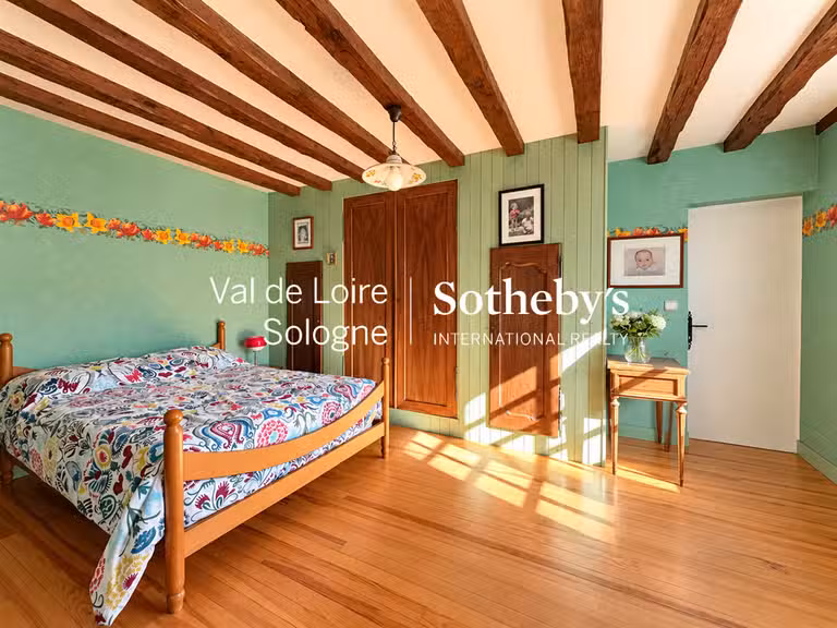 Maison Marcilly-en-Villette - 7 chambres - 292m²