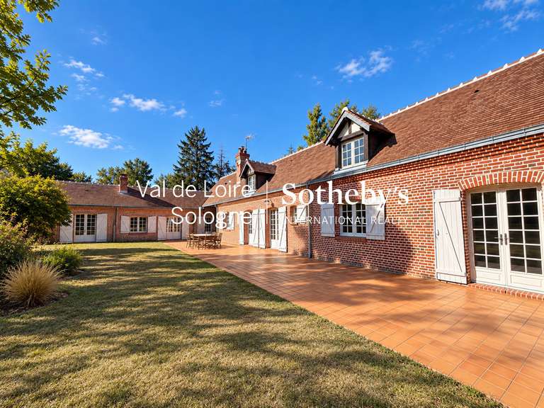 Maison Marcilly-en-Villette - 7 chambres - 292m²