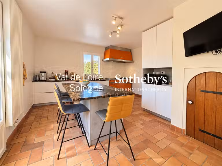 Maison Marcilly-en-Villette - 7 chambres - 292m²