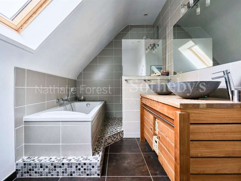 House Marcq-en-Baroeul - 4 bedrooms - 244m²