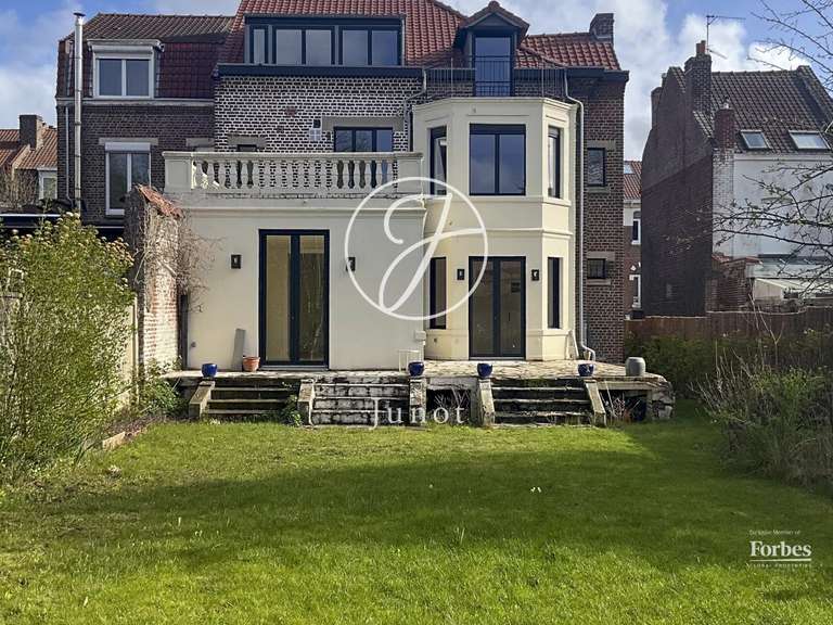 Maison Marcq-en-Baroeul - 5 chambres - 320m²
