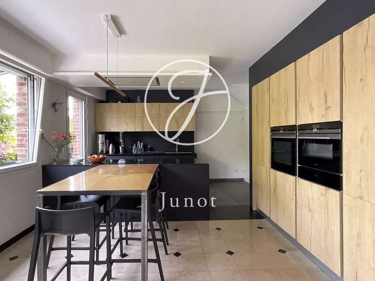 Maison Marcq-en-Baroeul - 4 chambres - 189m²