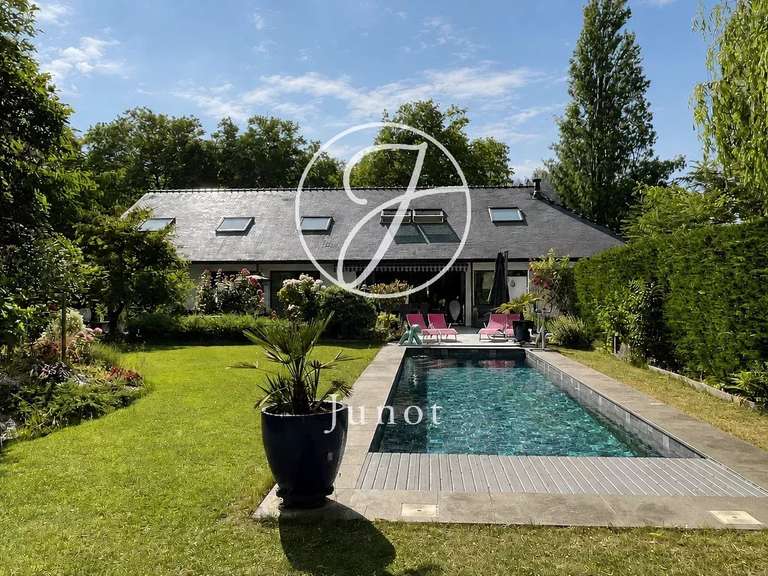House Marcq-en-Baroeul - 4 bedrooms - 317m²