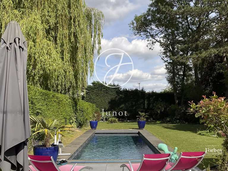 House Marcq-en-Baroeul - 4 bedrooms - 317m²