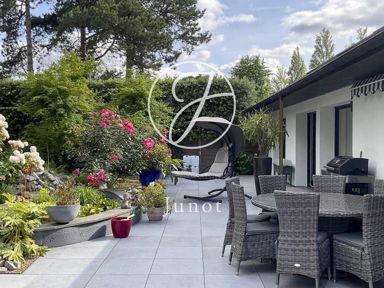 House Marcq-en-Baroeul - 4 bedrooms - 317m²