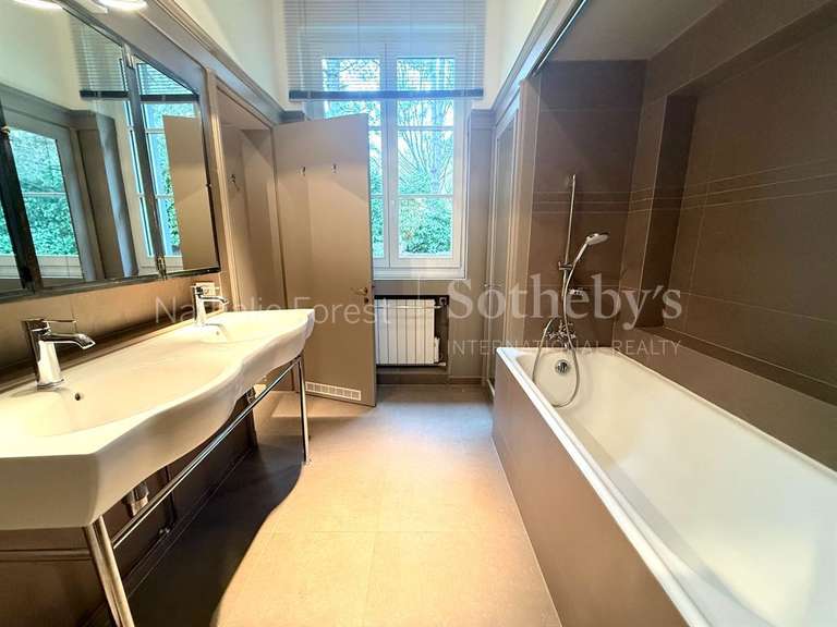 Maison Marcq-en-Baroeul - 5 chambres - 252m²