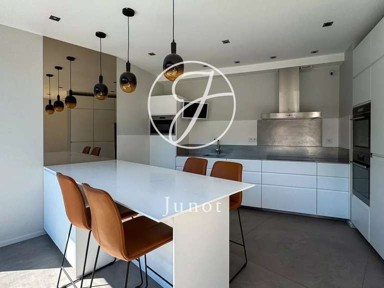 Maison Marcq-en-Baroeul - 4 chambres - 239m²