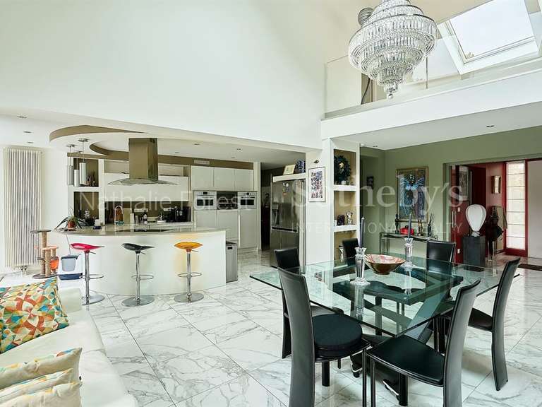 Maison Marcq-en-Baroeul - 4 chambres - 245m²