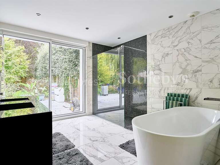 Maison Marcq-en-Baroeul - 4 chambres - 245m²