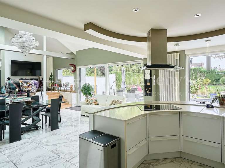 Maison Marcq-en-Baroeul - 4 chambres - 245m²