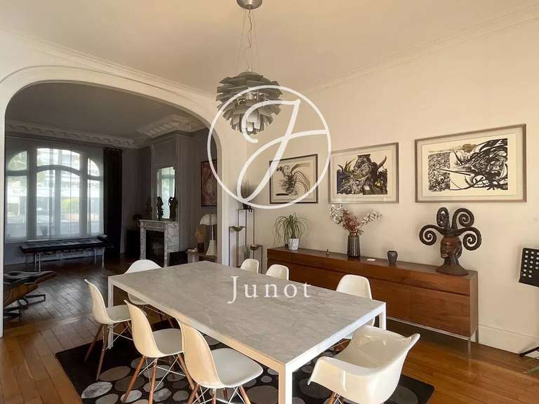 Maison Marcq-en-Baroeul - 7 chambres - 369m²