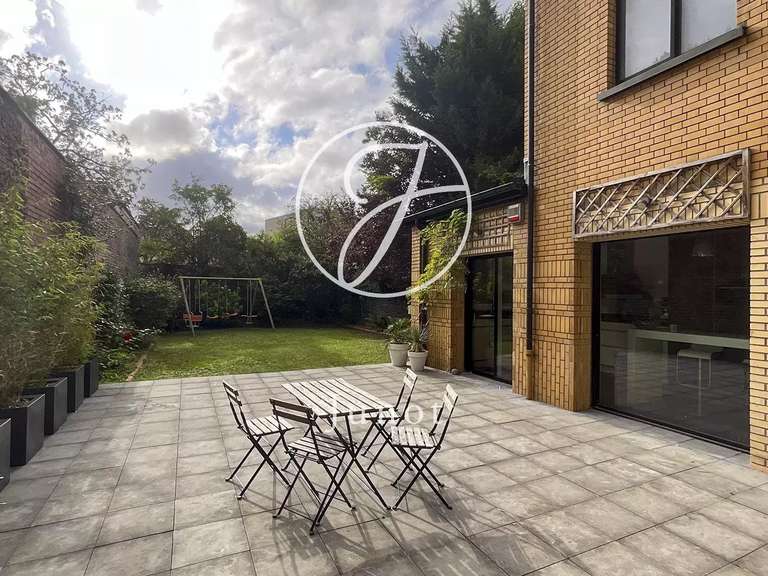 Maison Marcq-en-Baroeul - 7 chambres - 369m²